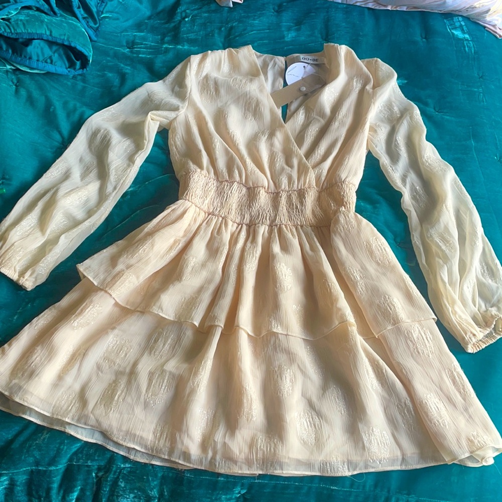 Cream white shimmer design mini dress